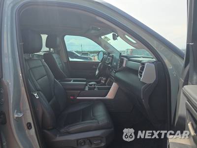 2024 Toyota Tundra Limited Crew Cab Short Bed - zdjęcie 8 z 35 - miniatura