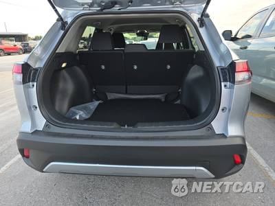 2026 Toyota Corolla Cross LE - zdjęcie 16 z 20 - miniatura