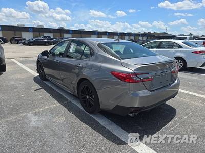 2026 Toyota Camry SE - zdjęcie 6 z 26 - miniatura