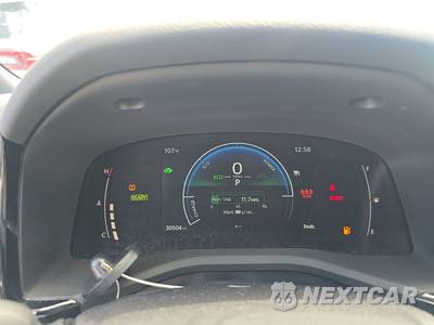2026 Toyota Camry SE - zdjęcie 12 z 26 - miniatura