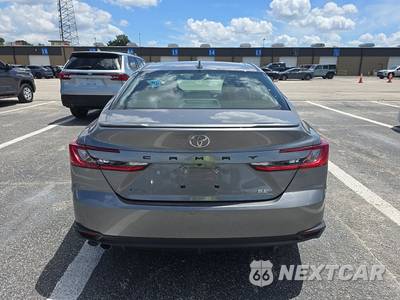 2026 Toyota Camry SE - zdjęcie 5 z 26 - miniatura
