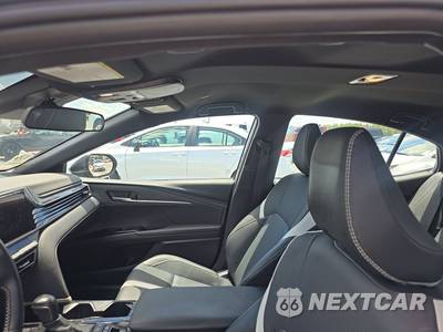 2026 Toyota Camry SE - zdjęcie 18 z 26 - miniatura