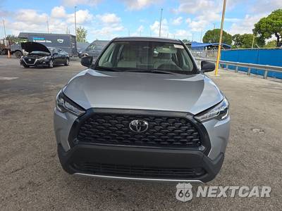 2025 Toyota Corolla Cross L - zdjęcie 2 z 25 - miniatura