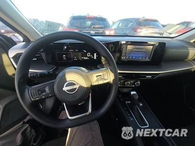 2025 Nissan Kicks S - zdjęcie 11 z 18 - miniatura
