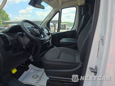 2025 Ram ProMaster 2500 Cargo Van Tradesman w/Passenger Seat Low Roof 136.0" WB - zdjęcie 7 z 25 - miniatura