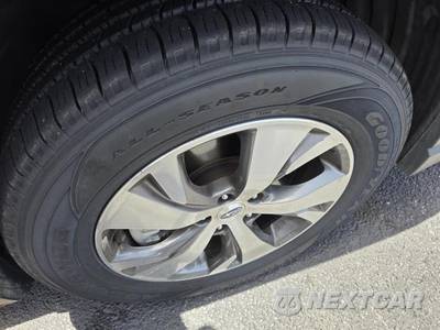 2025 Subaru Ascent Premium 7-Passenger - zdjęcie 11 z 29 - miniatura