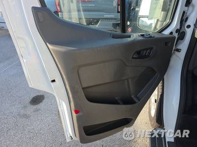 2025 Ford Transit 250 Cargo Van Low Roof 130.0" WB - zdjęcie 9 z 20 - miniatura