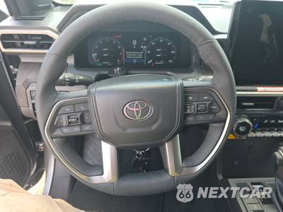 2025 Toyota Tacoma i-FORCE MAX Limited Crew Cab Medium Bed - zdjęcie 10 z 24 - miniatura