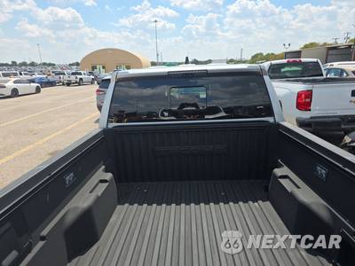 2025 Toyota Tacoma i-FORCE MAX Limited Crew Cab Medium Bed - zdjęcie 16 z 24 - miniatura