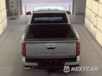 2025 Toyota Tacoma i-FORCE MAX Limited Crew Cab Medium Bed - zdjęcie 5 z 24 - miniatura