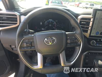 2025 Toyota Sequoia Limited - zdjęcie 10 z 30 - miniatura