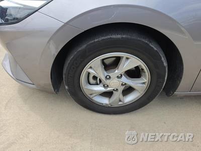 2023 Hyundai Elantra SE - zdjęcie 8 z 23 - miniatura