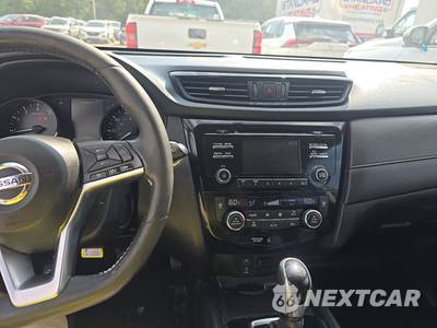 2017 Nissan Rogue SV - zdjęcie 11 z 44 - miniatura