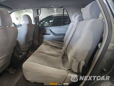 2005 Toyota Sequoia SR5 - zdjęcie 13 z 31 - miniatura