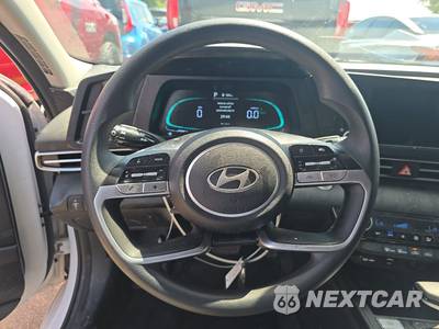 2025 Hyundai Elantra Hybrid Blue - zdjęcie 10 z 35 - miniatura