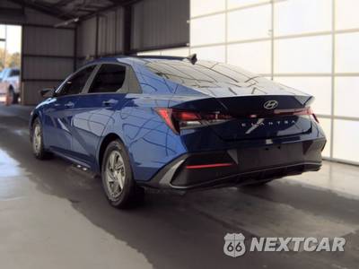 2026 Hyundai Elantra SE - zdjęcie 6 z 25 - miniatura