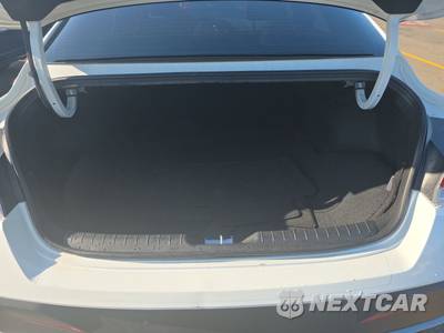 2025 Hyundai Elantra SEL Sport - zdjęcie 16 z 26 - miniatura
