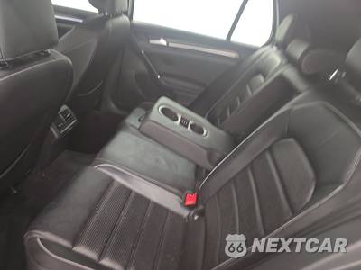 2018 Volkswagen Golf R Hatchback w/DCC & Navigation - zdjęcie 13 z 27 - miniatura