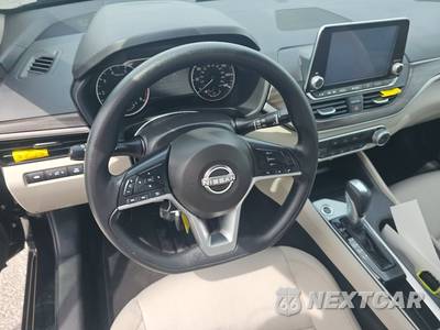 2025 Nissan Altima SV - zdjęcie 10 z 18 - miniatura
