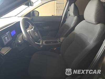 2025 Nissan Kicks S - zdjęcie 7 z 28 - miniatura