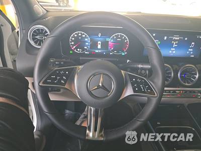 2025 Mercedes-Benz GLA 250 4MATIC - zdjęcie 10 z 26 - miniatura