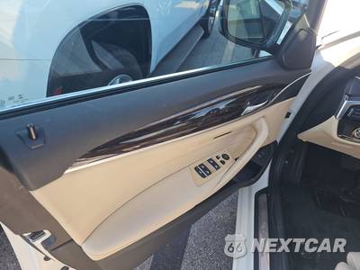 2020 BMW 5 Series Sedan 530i - zdjęcie 9 z 20 - miniatura