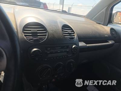 2001 Volkswagen New Beetle GLX - zdjęcie 11 z 45 - miniatura