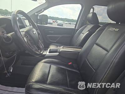 2015 Nissan TITAN PRO-4X Crew Cab Short Bed - zdjęcie 7 z 28 - miniatura
