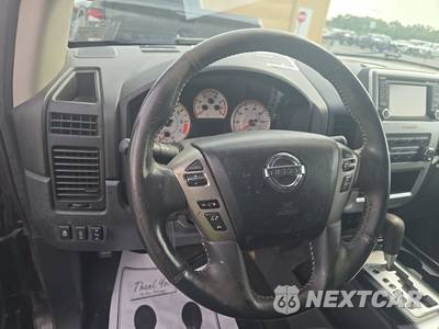 2015 Nissan TITAN PRO-4X Crew Cab Short Bed - zdjęcie 10 z 28 - miniatura