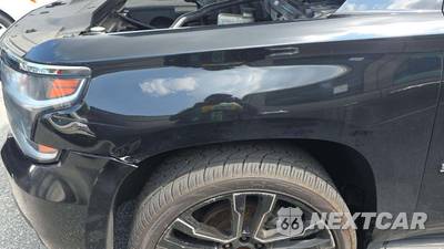 2017 Chevrolet Suburban 1500 LT 1LT - zdjęcie 34 z 38 - miniatura