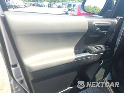 2017 Toyota Tacoma SR Crew Cab Medium Bed - zdjęcie 9 z 37 - miniatura