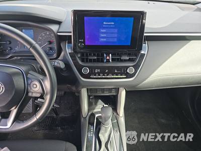 2025 Toyota Corolla Cross LE - zdjęcie 11 z 26 - miniatura