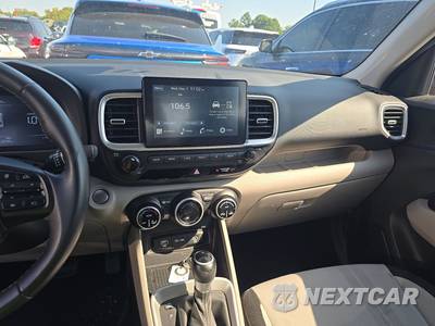 2025 Hyundai Venue SEL - zdjęcie 11 z 29 - miniatura