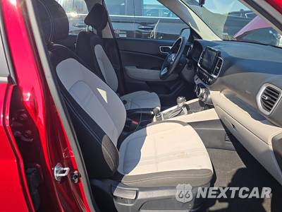 2025 Hyundai Venue SEL - zdjęcie 8 z 29 - miniatura