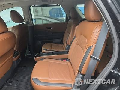 2023 Nissan Pathfinder Platinum - zdjęcie 16 z 26 - miniatura