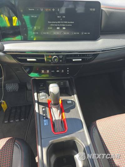 2025 Nissan Kicks SR - zdjęcie 11 z 23 - miniatura