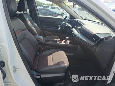 2025 Nissan Kicks SR - zdjęcie 8 z 23 - miniatura