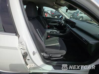 2025 Hyundai Sonata SEL - zdjęcie 8 z 20 - miniatura