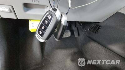2025 Hyundai Venue SEL - zdjęcie 19 z 27 - miniatura
