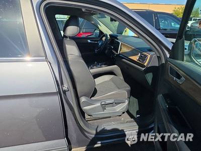 2025 Volkswagen Atlas 2.0T SE w/Technology - zdjęcie 8 z 28 - miniatura