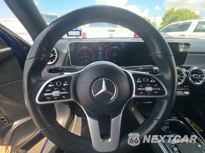 2021 Mercedes-Benz GLB 250 - zdjęcie 10 z 23 - miniatura