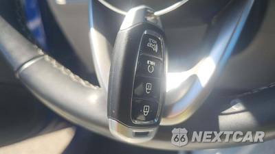 2025 Hyundai Venue SEL - zdjęcie 21 z 32 - miniatura