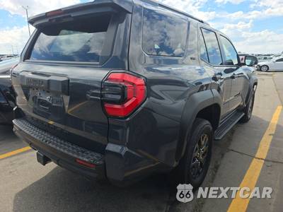 2025 Toyota 4Runner TRD Sport - zdjęcie 4 z 33 - miniatura