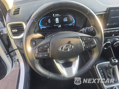 2025 Hyundai Venue SEL - zdjęcie 10 z 28 - miniatura
