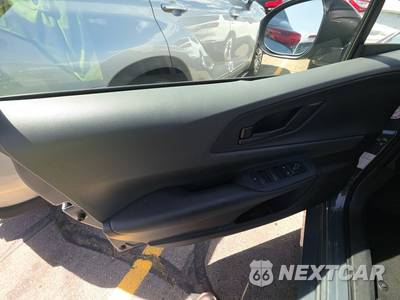 2025 Toyota Prius LE - zdjęcie 9 z 28 - miniatura