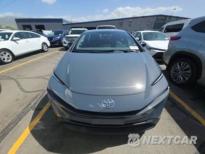 2025 Toyota Prius LE - zdjęcie 2 z 28 - miniatura