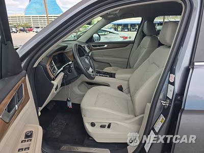 2025 Volkswagen Atlas 2.0T SE w/Technology - zdjęcie 7 z 26 - miniatura