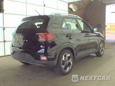2025 Hyundai Venue SEL - zdjęcie 4 z 32 - miniatura