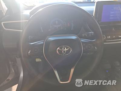 2026 Toyota Corolla Cross LE - zdjęcie 10 z 26 - miniatura