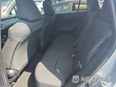 2026 Toyota Corolla Cross LE - zdjęcie 13 z 26 - miniatura